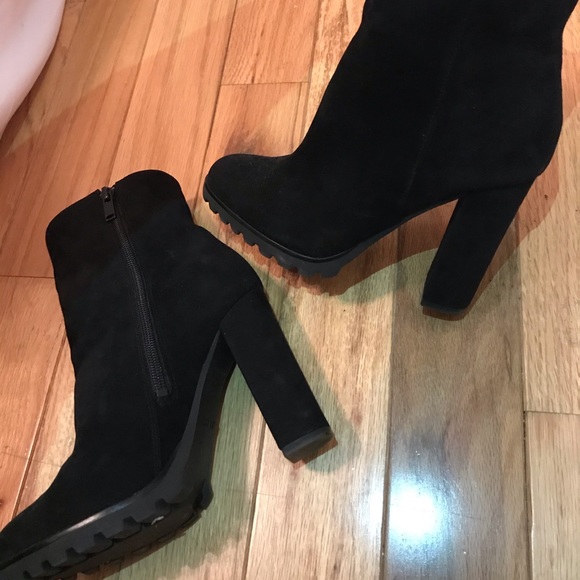 Boots - Picture 2 of 7